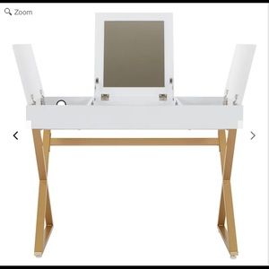 Vanity Table with a flip mirror!